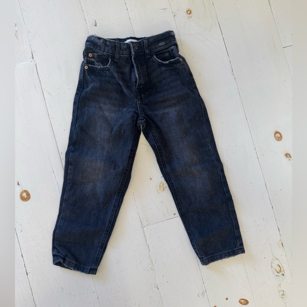 Zara mom fit jeans. Girls size 8